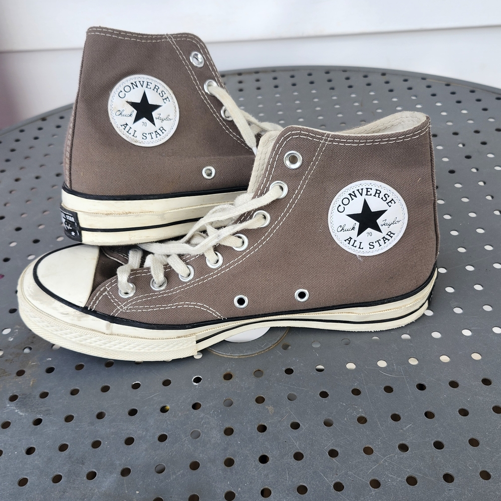 Converse Chuck Taylor Brown High-Tops